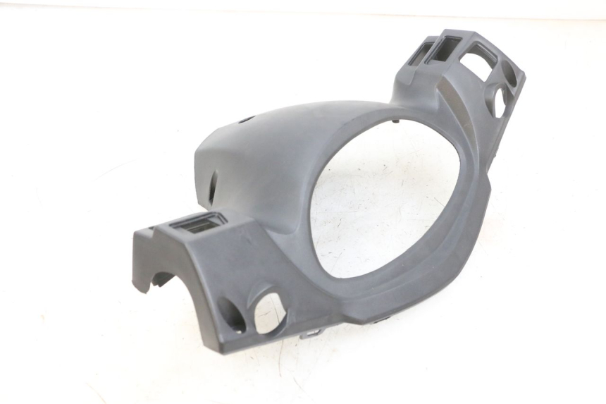 photo de COUVRE GUIDON ARRIERE JM MOTORS SANTANA EVO 50 (2024 - 2026) - Vue d’ensemble