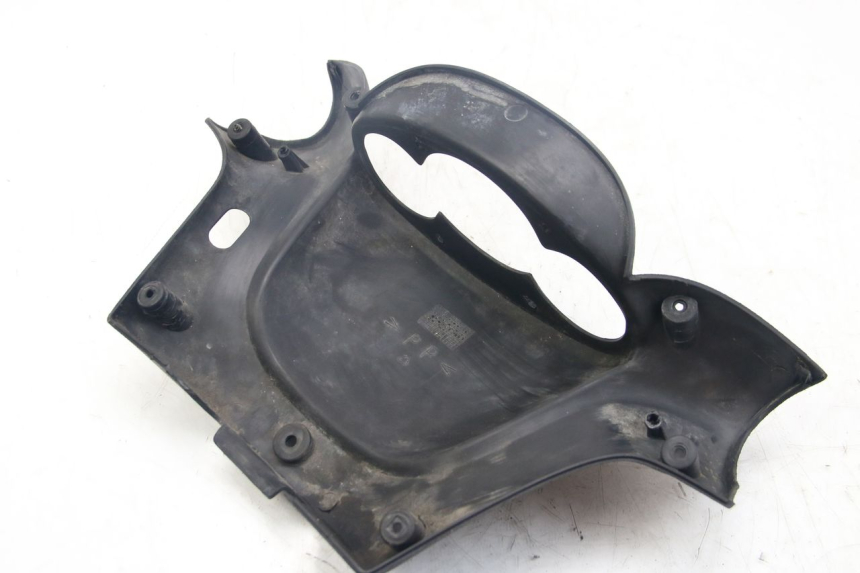 photo de COUVRE GUIDON ARRIERE MBK SKYLINER 125 (1998 - 2001)