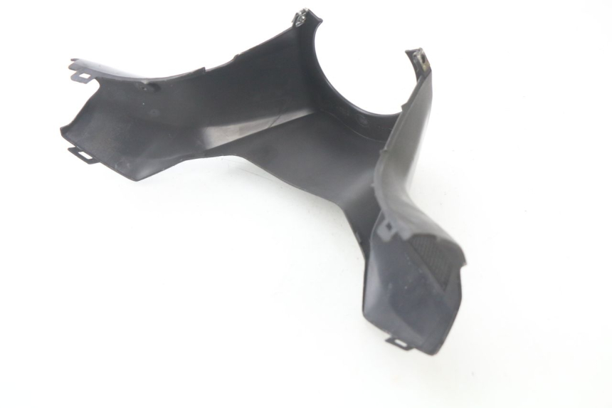 photo de COUVRE GUIDON ARRIERE SUZUKI BURGMAN 125 (2007 - 2014)