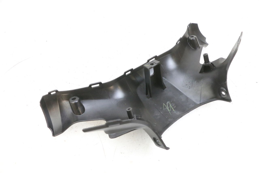 photo de COUVRE GUIDON ARRIERE YAMAHA TRICITY 300 (2020 - 2024) - Pièce contrôlée