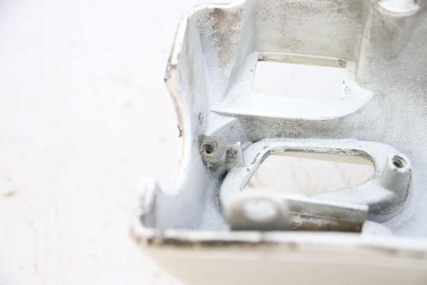 photo de COUVRE GUIDON ARRIERE PIAGGIO VESPA GTS SUPER IE 125 (2009 - 2016) - Détail de la pièce