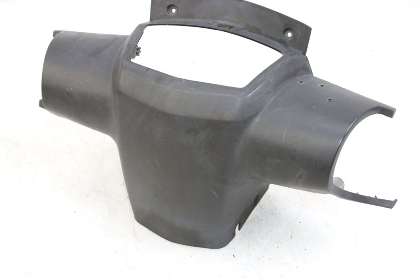 photo de COUVRE GUIDON ARRIERE PEUGEOT VIVACITY 125 (2010 - 2017)