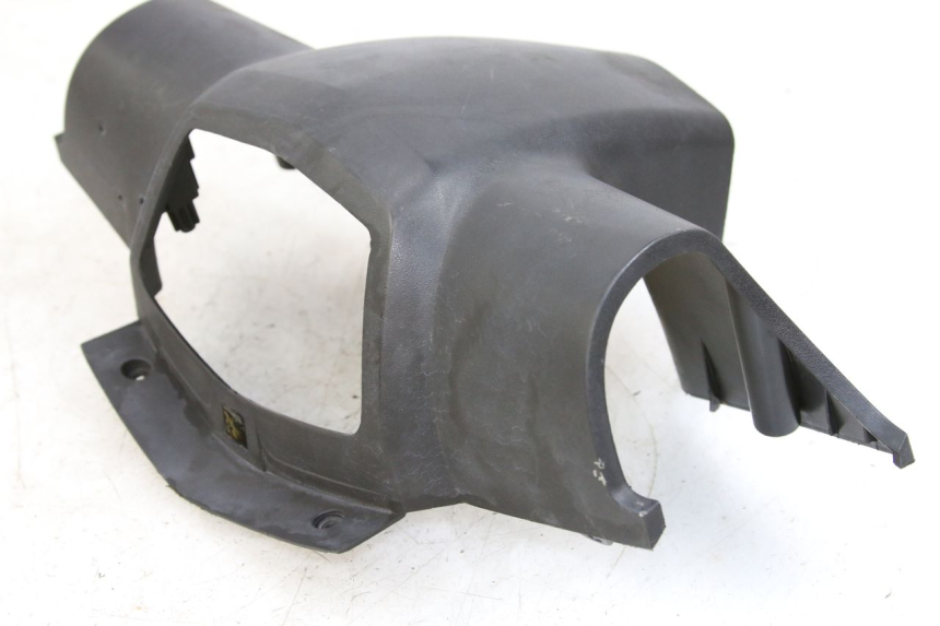 photo de COUVRE GUIDON ARRIERE PEUGEOT VIVACITY 125 (2010 - 2017)