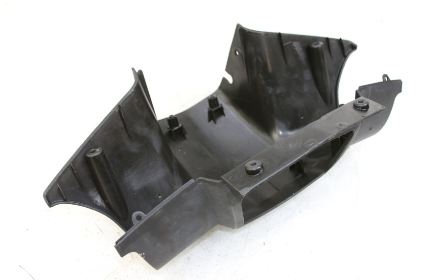 photo de COUVRE GUIDON ARRIERE PEUGEOT VIVACITY 125 (2010 - 2017)