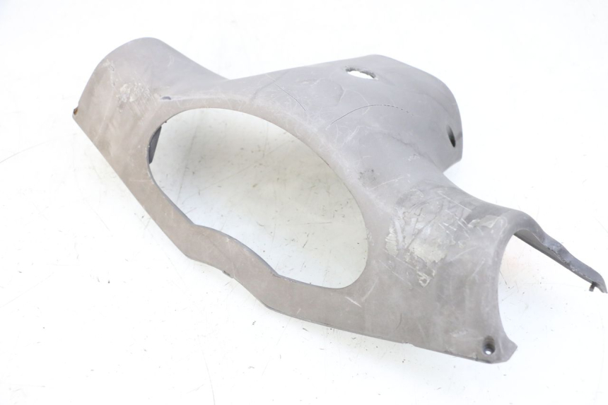 photo de COUVRE GUIDON ARRIERE PEUGEOT VIVACITY 100 (1999 - 2008) - Vue d’ensemble