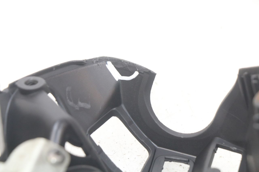 photo de COUVRE GUIDON ARRIERE PIAGGIO X7 125 (2007 - 2013)