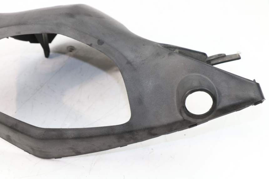 photo de COUVRE GUIDON ARRIERE YAMAHA CYGNUS X 125 (2004 - 2007)