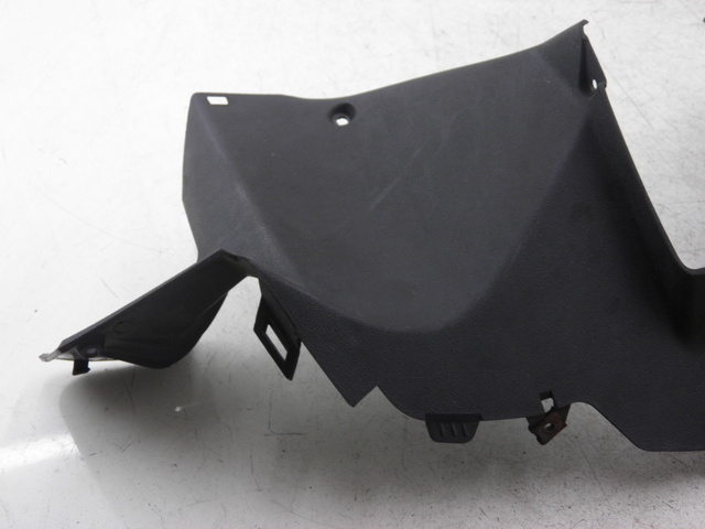 photo de COUVRE GUIDON ARRIERE YAMAHA XMAX X-MAX 125 (2006 - 2009)