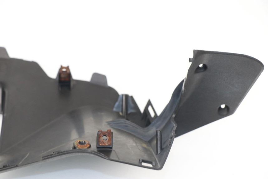 photo de COUVRE GUIDON ARRIERE YAMAHA XMAX X-MAX 125 (2006 - 2009)