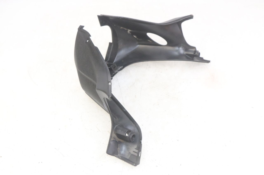 photo de COUVRE GUIDON ARRIERE YAMAHA YP MAJESTY 400 (2004 - 2008)
