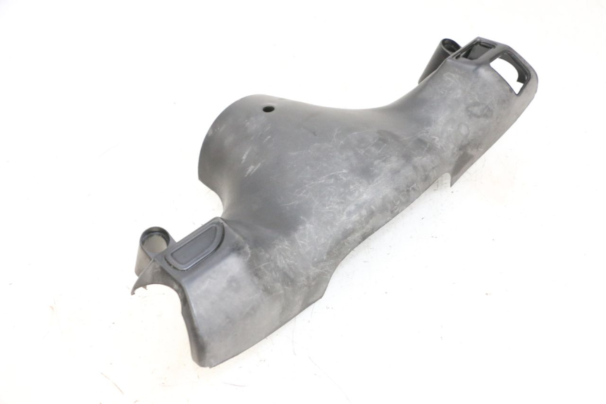 photo de COUVRE GUIDON ARRIERE PIAGGIO ZIP 2T 50 (2009 - 2019) - Gros plan technique