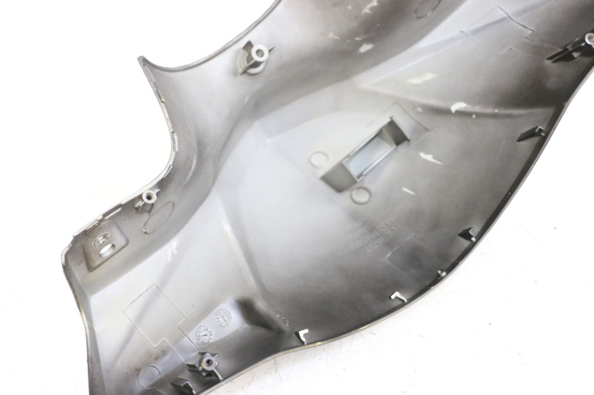 photo de COUVRE GUIDON AVANT KYMCO AGILITY PREMIUM 50 (2007 - 2010)