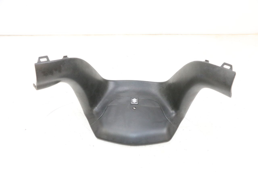 photo de COUVRE GUIDON AVANT SUZUKI BURGMAN 650 (2013 - 2020)