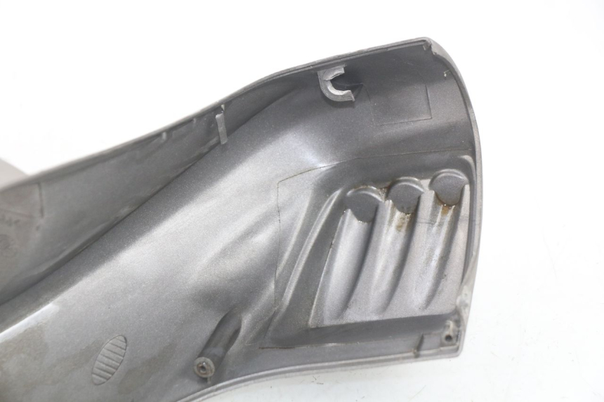 photo de COUVRE GUIDON AVANT PEUGEOT ELYSTAR 125 (2002 - 2007)