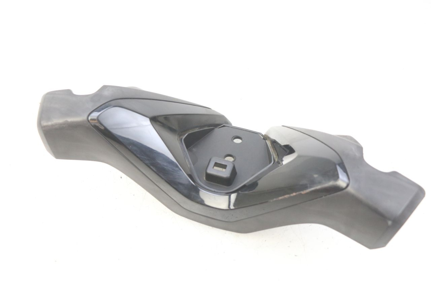 photo de COUVRE GUIDON AVANT HONDA FORZA 125 (2015 - 2016)