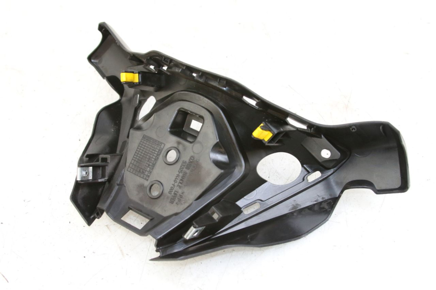 photo de COUVRE GUIDON AVANT HONDA FORZA 125 (2015 - 2016)