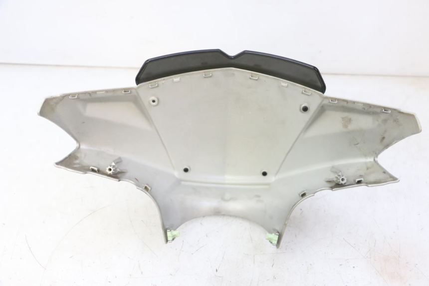 photo de COUVRE GUIDON AVANT PEUGEOT KISBEE 2T 50 (2010 - 2017)