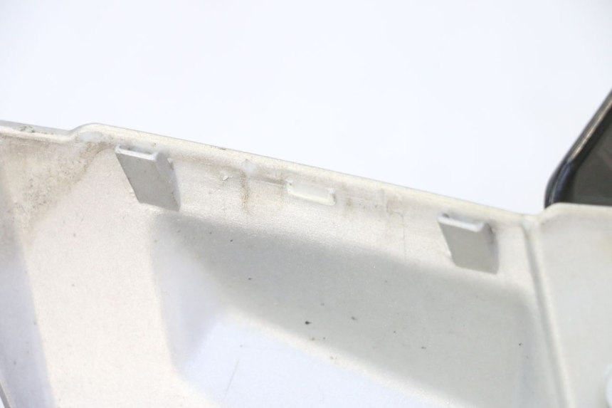 photo de COUVRE GUIDON AVANT PEUGEOT KISBEE 2T 50 (2010 - 2017)