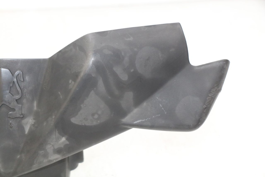 photo de COUVRE GUIDON AVANT PEUGEOT LUDIX 50 (2008 - 2017)