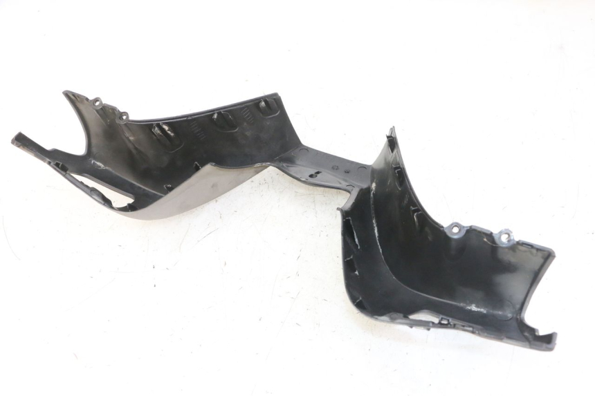 photo de COUVRE GUIDON AVANT PIAGGIO MP3 LT 300 (2010 - 2016)