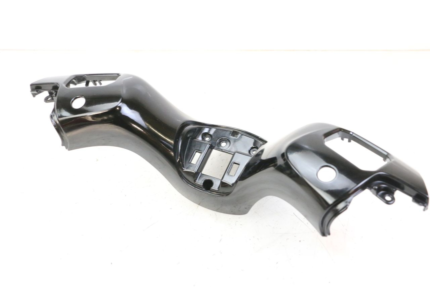 photo de COUVRE GUIDON AVANT PIAGGIO MP3 500 (2014 - 2016)