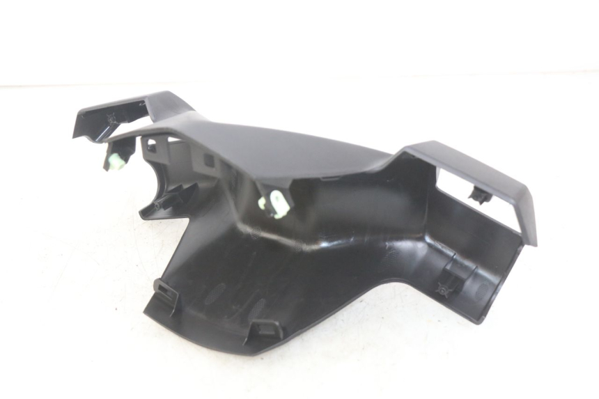 photo de COUVRE GUIDON AVANT PEUGEOT CITYSTAR 125 (2011 - 2017)