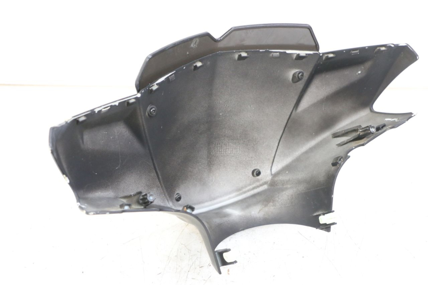 photo de COUVRE GUIDON AVANT PEUGEOT KISBEE 4T 50 (2018 - 2022)