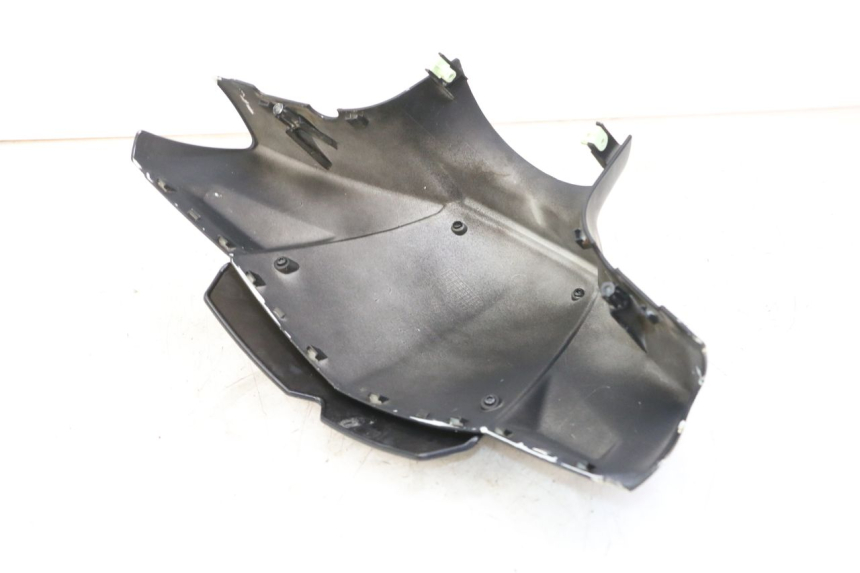 photo de COUVRE GUIDON AVANT PEUGEOT KISBEE 4T 50 (2018 - 2022)