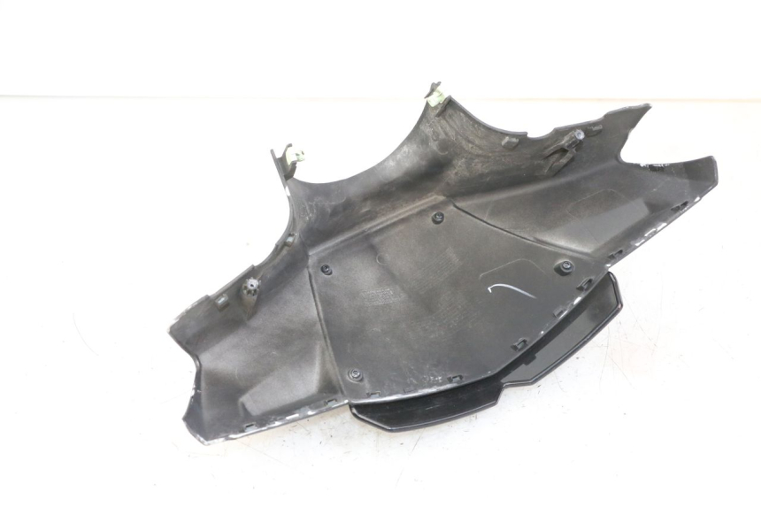 photo de COUVRE GUIDON AVANT PEUGEOT KISBEE 4T 50 (2018 - 2022)