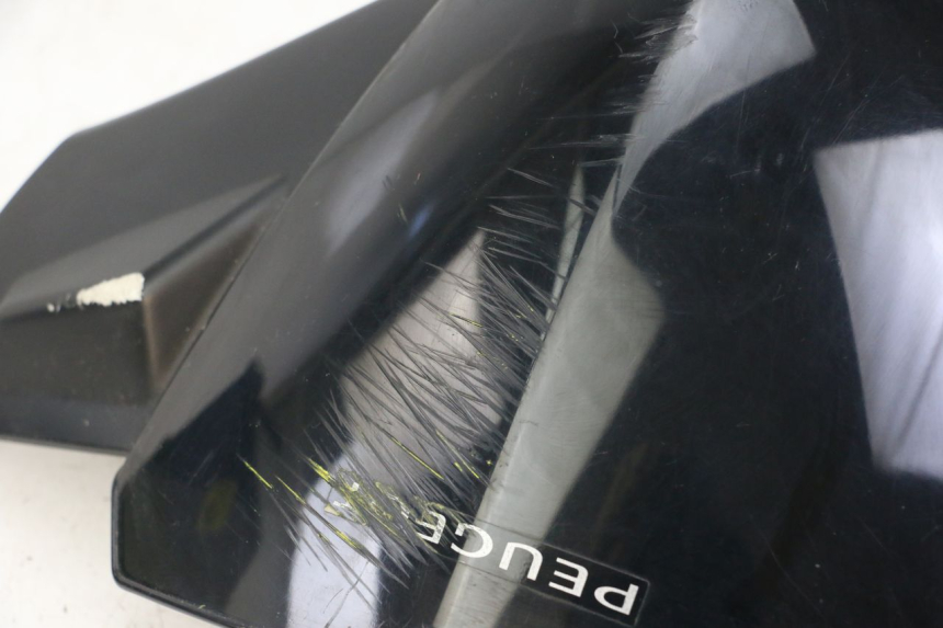 photo de COUVRE GUIDON AVANT PEUGEOT KISBEE 4T 50 (2018 - 2022)