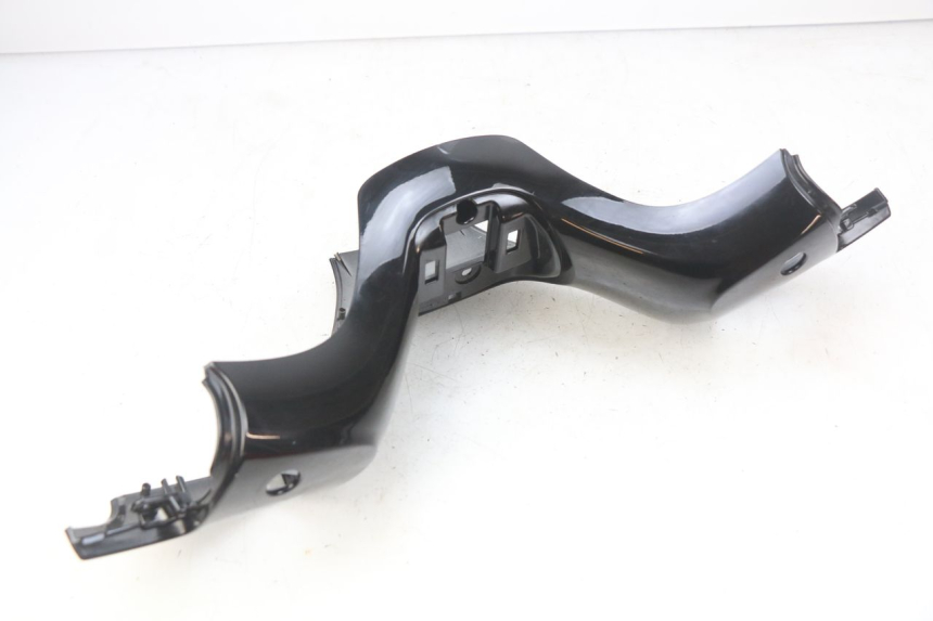 photo de COUVRE GUIDON AVANT PIAGGIO MP3 500 (2014 - 2016)
