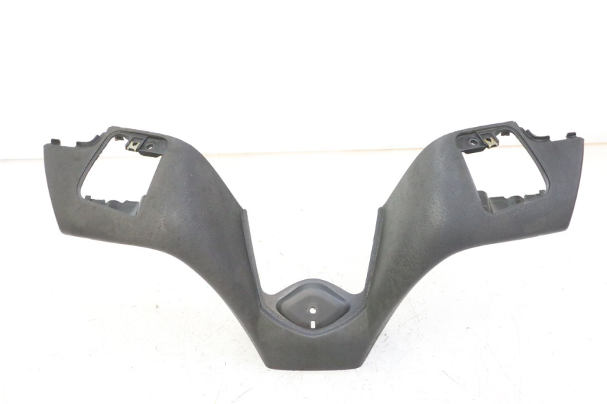 photo de COUVRE GUIDON AVANT PIAGGIO MP3 125 (2006 - 2014)