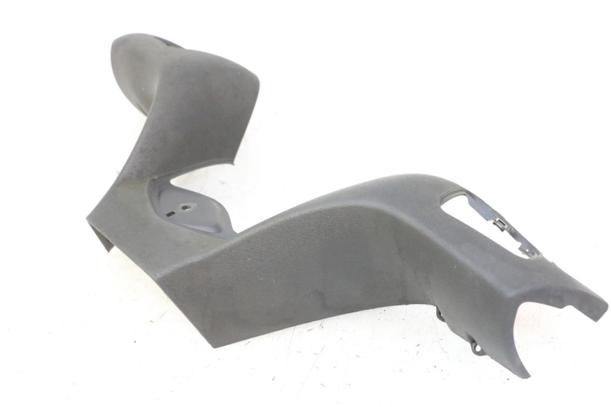 photo de COUVRE GUIDON AVANT PIAGGIO MP3 125 (2006 - 2014)