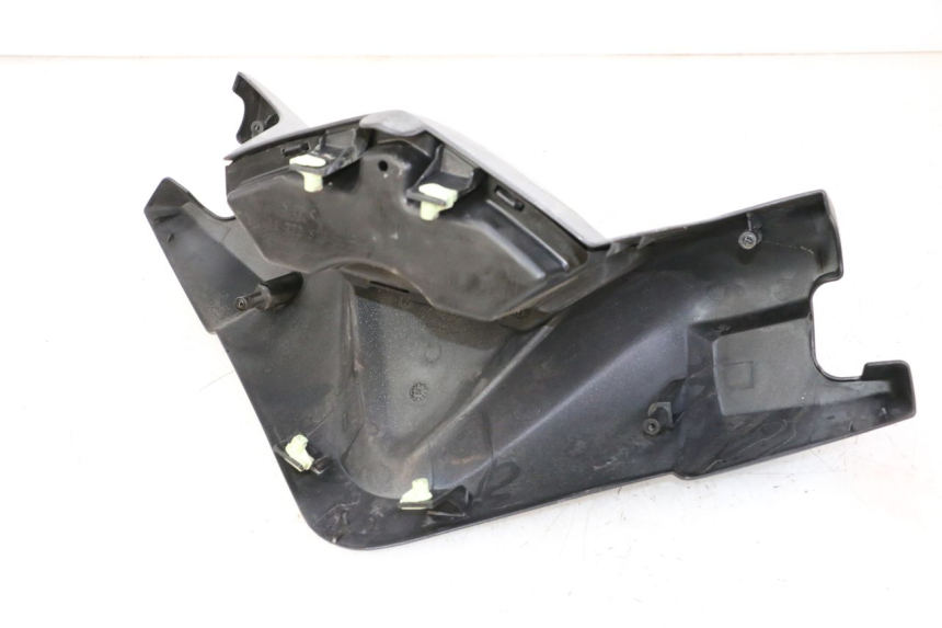 photo de COUVRE GUIDON AVANT PEUGEOT SATELIS 125 (2010 - 2012)