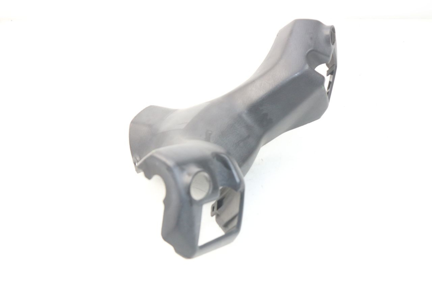 photo de COUVRE GUIDON AVANT SUZUKI BURGMAN 125 (2007 - 2014)
