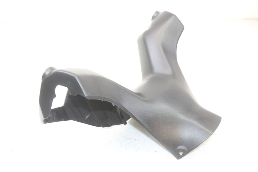 photo de COUVRE GUIDON AVANT SUZUKI BURGMAN 125 (2018 - 2021)