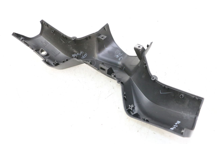 photo de COUVRE GUIDON AVANT APRILIA SXR 50 (2021 - 2023)