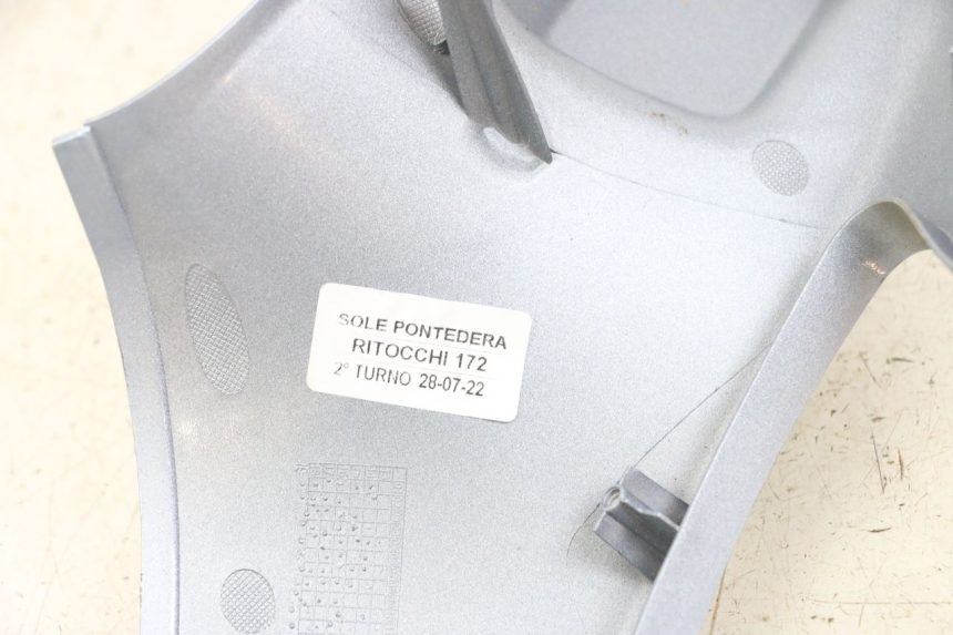 photo de COUVRE GUIDON AVANT PIAGGIO VESPA PRIMAVERA 4T 50 (2021 - 2024)