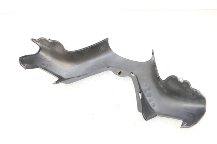 photo de COUVRE GUIDON AVANT PIAGGIO X9 EVOLUTION 125 (2003 - 2007)