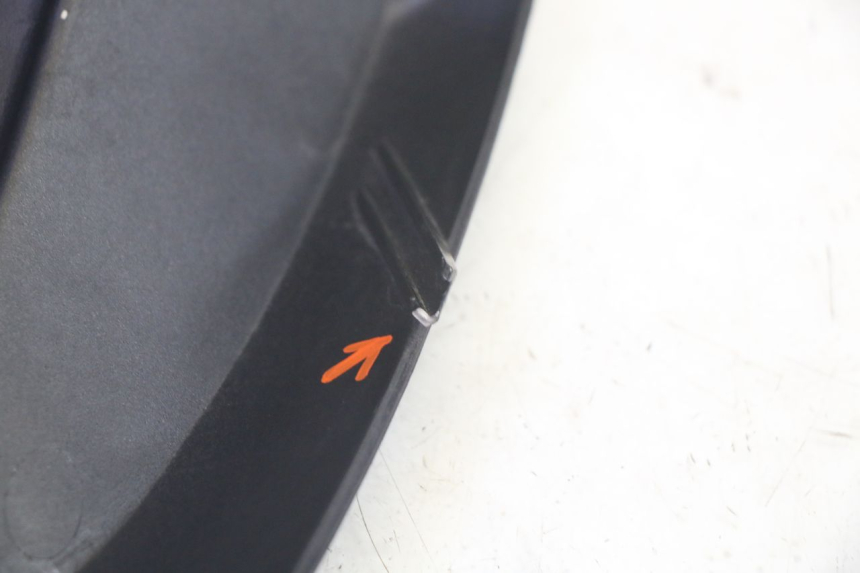 photo de COUVRE GUIDON AVANT PIAGGIO XEVO - X EVO 125 (2007 - 2017) - Points de fixation