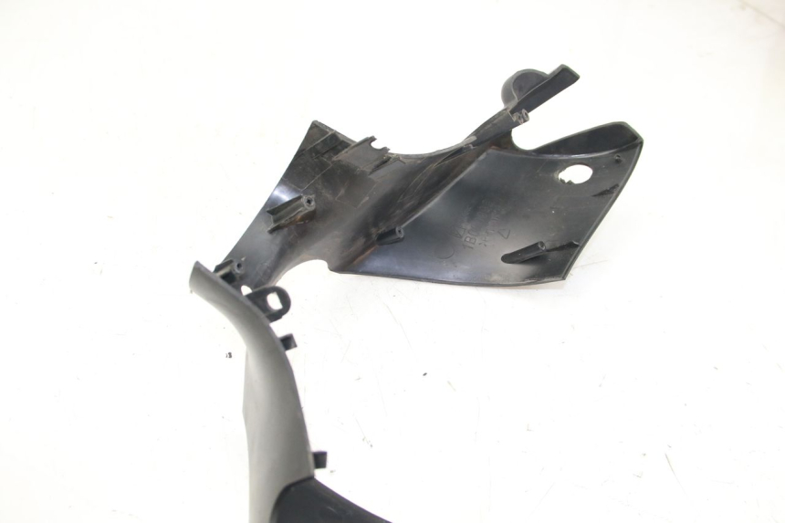 photo de COUVRE GUIDON AVANT PIAGGIO ZIP 4T 50 (2018 - 2020)