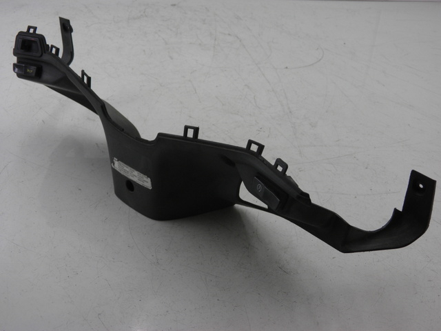 photo de COUVRE GUIDON COMMODO HONDA FES PANTHEON 125 (2003 - 2007)