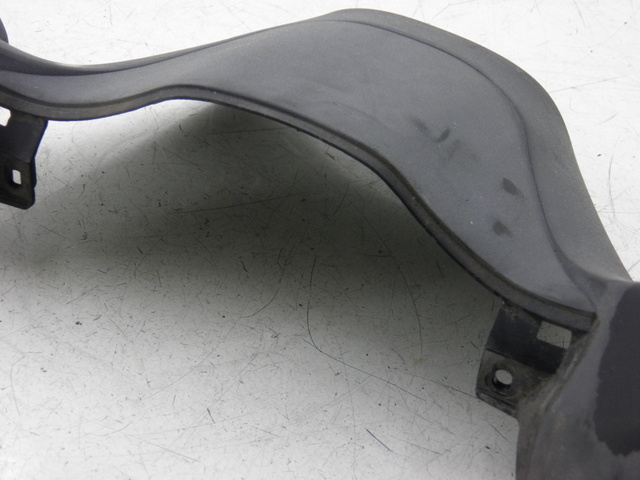 photo de COUVRE GUIDON COMMODO PIAGGIO XEVO 400 (2007) - Autre angle de vue