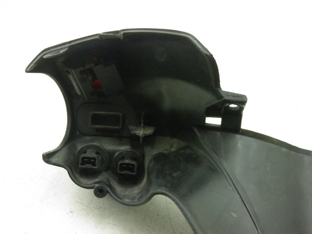 photo de COUVRE GUIDON COMMODO PIAGGIO XEVO 400 (2007) - Points de fixation