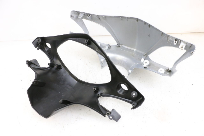 photo de COUVRE GUIDON  MBK FLAME X 125 (2007 - 2016) - Autre angle de vue