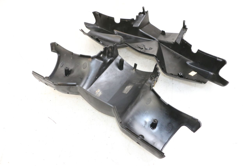 photo de COUVRE GUIDON PEUGEOT LUDIX 50 (2008 - 2017)