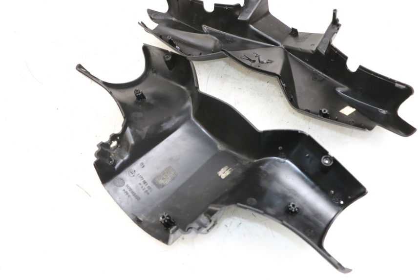 photo de COUVRE GUIDON PEUGEOT LUDIX 50 (2008 - 2017)