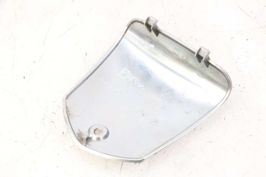 photo de COUVRE GUIDON PIAGGIO MP3 LT 400 (2007 - 2012)