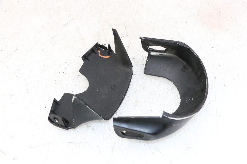 photo de COUVRE GUIDON  PEUGEOT TKR TREKKER FURIOUS 50 (2005 - 2014)