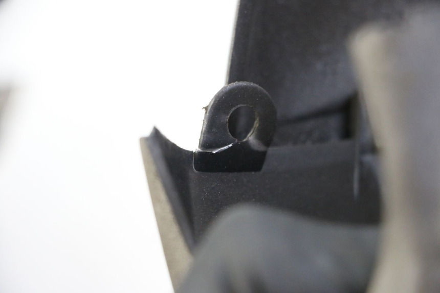 photo de COUVRE GUIDON PIAGGIO X8 125 (2004 - 2007)